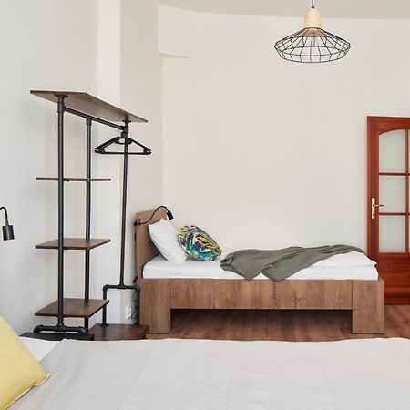 Prague Days - Spacious 3Bdr Apartment - Trendy Neighbourhood エクステリア 写真