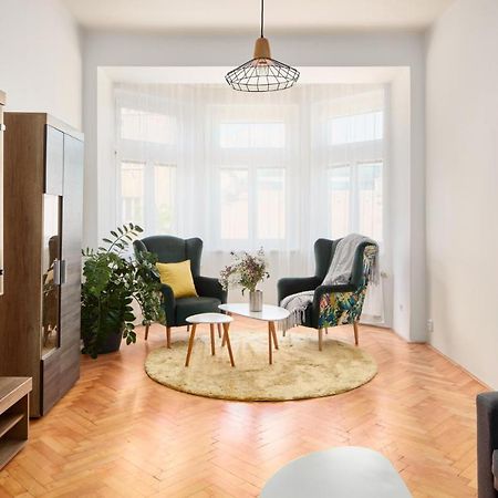 Prague Days - Spacious 3Bdr Apartment - Trendy Neighbourhood エクステリア 写真