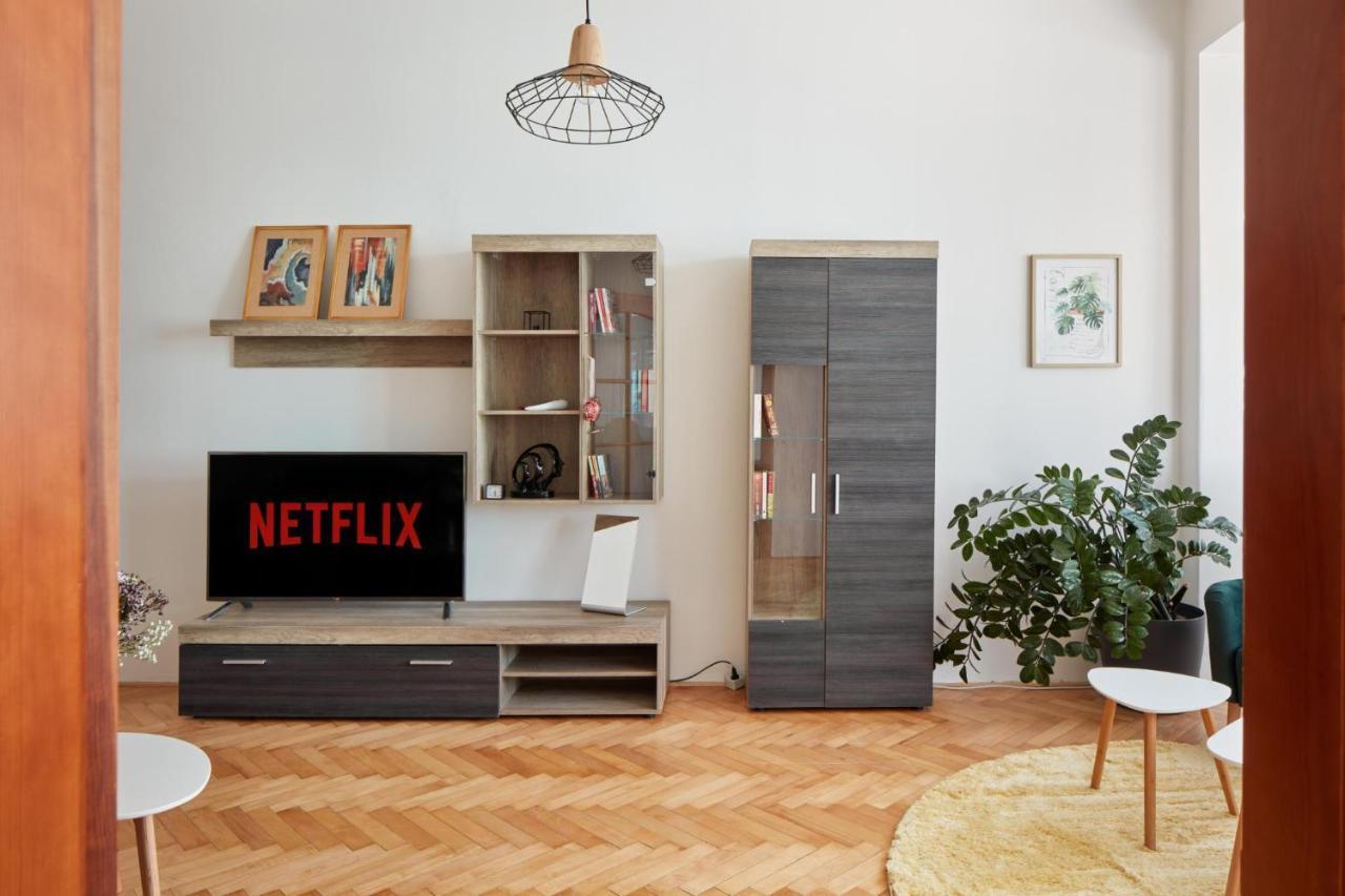 Prague Days - Spacious 3Bdr Apartment - Trendy Neighbourhood エクステリア 写真